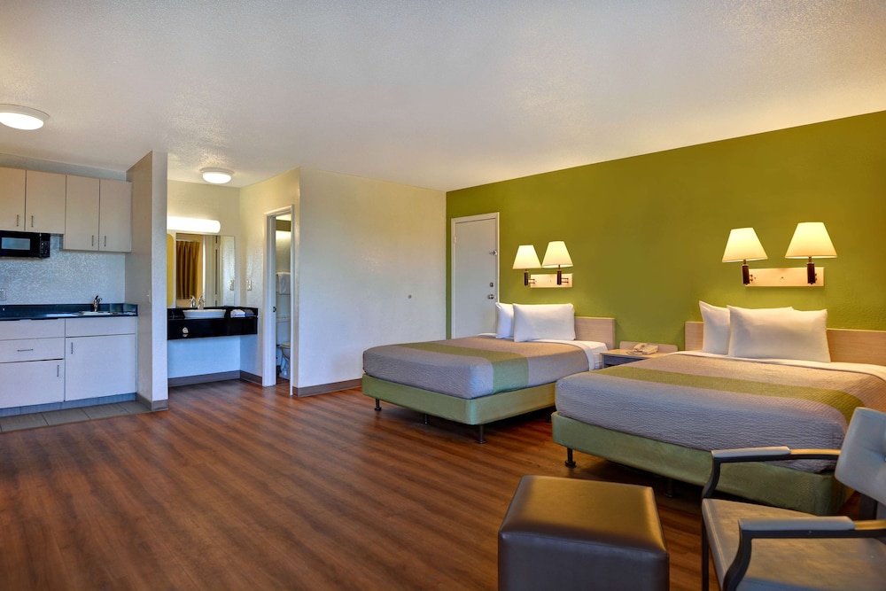 Motel6 Cocoa Beach, FL 40/61