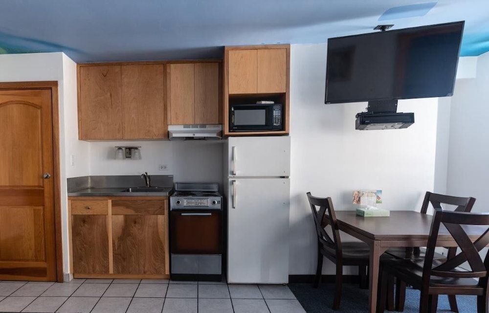 Holiday Surf Hotel 28/43