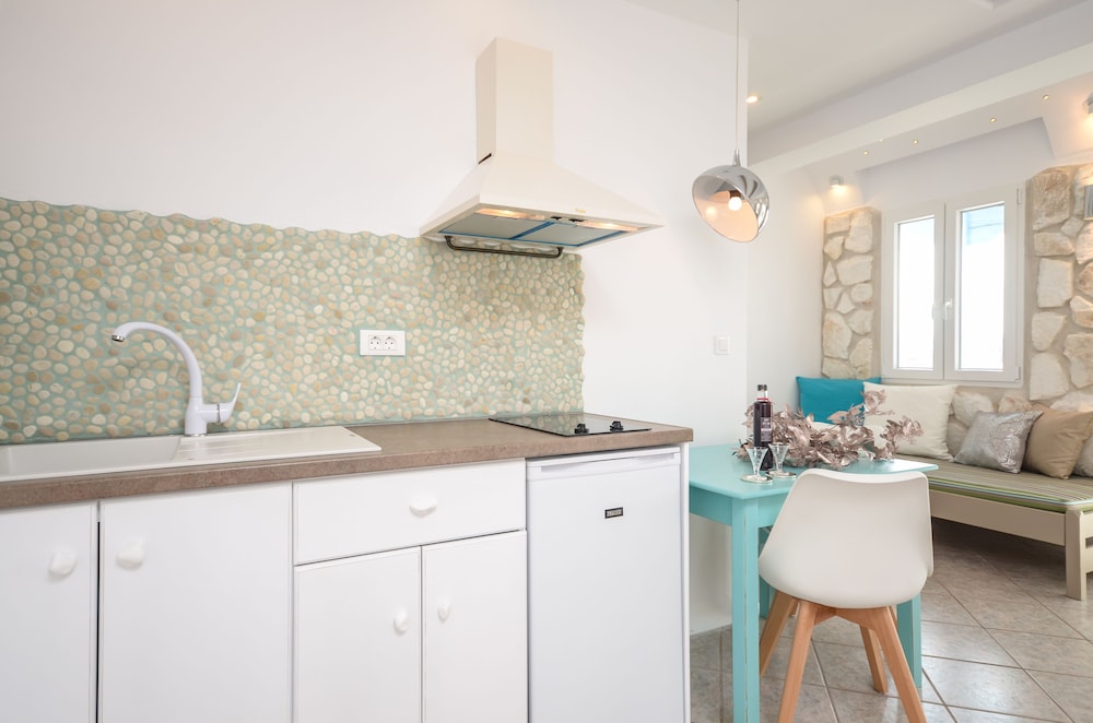Naxos Evilion 48/50