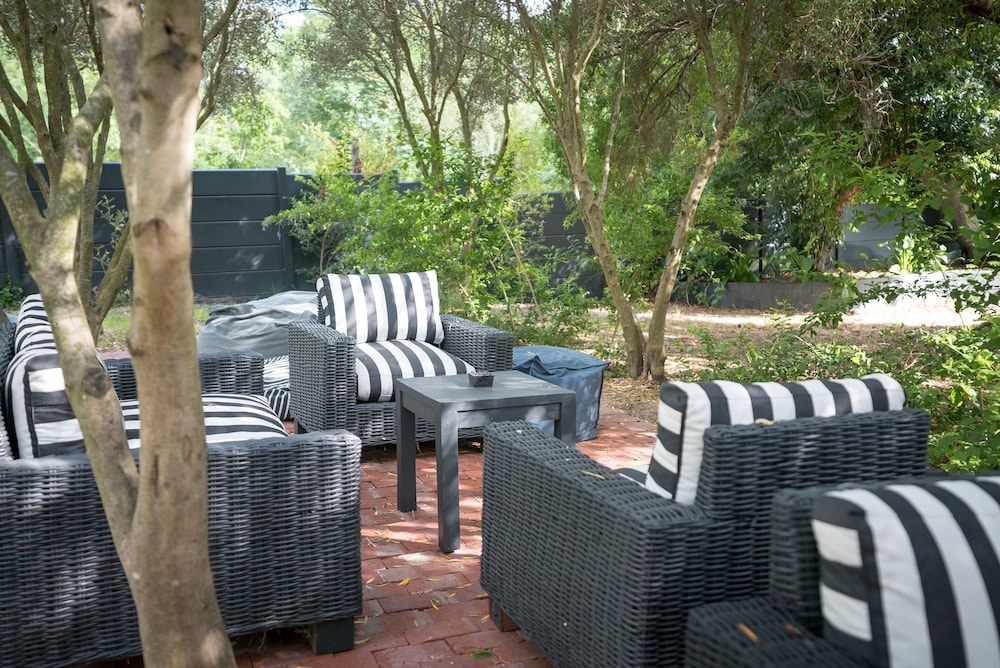Ruby Rose Country House 34/47