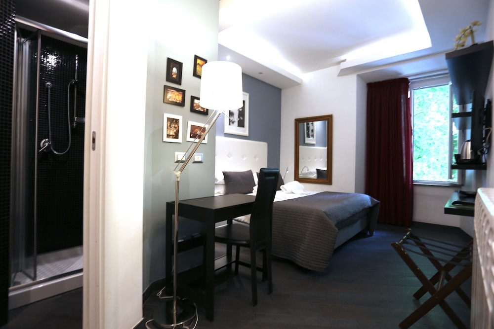 B&B Home 77 45/63