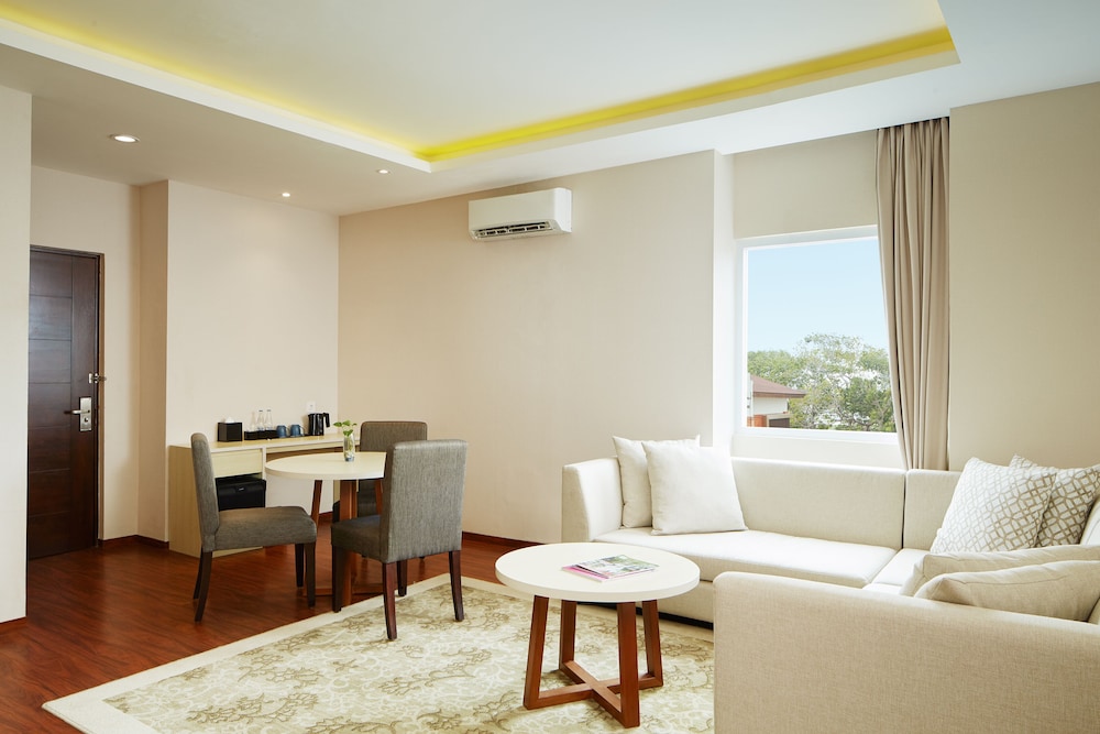 Four Star by Trans Hotel 28/50