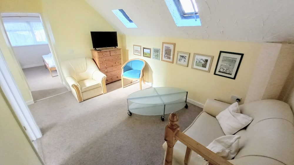 Ivybridge Guest House 24/50