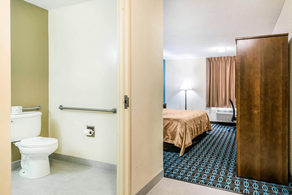 Quality Inn Loudon-Concord 16/29