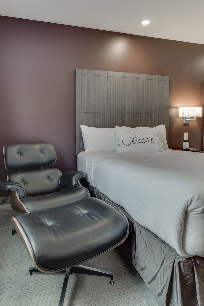 Home Inn Suites Saskatoon South 27/66