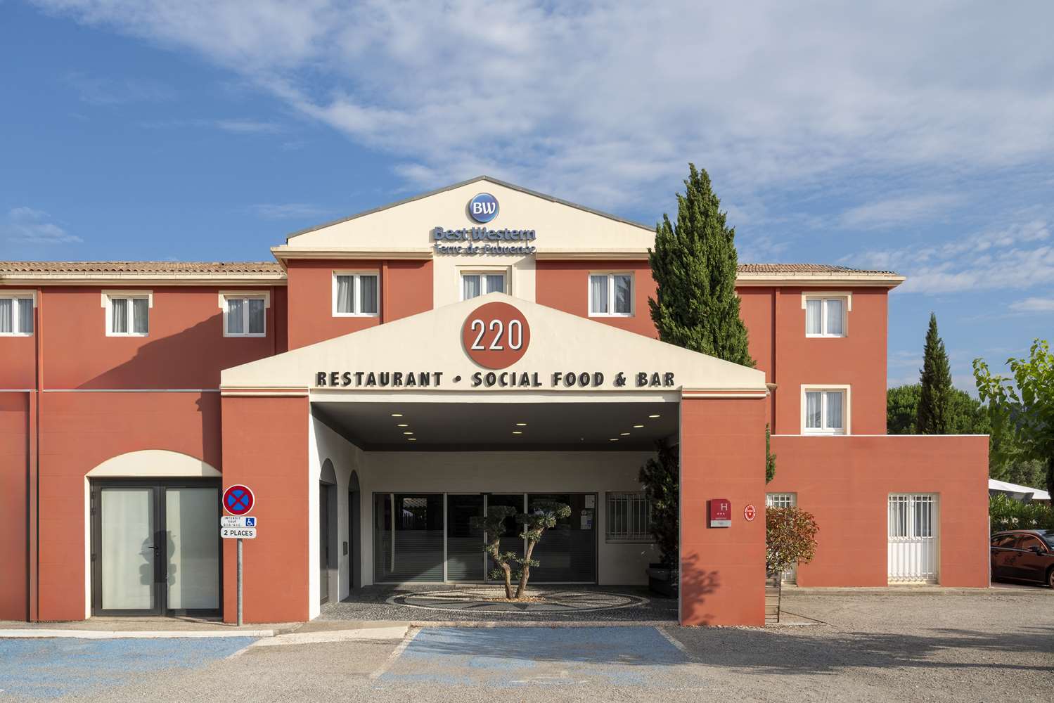 Best Western Les Portes de Provence 1/21