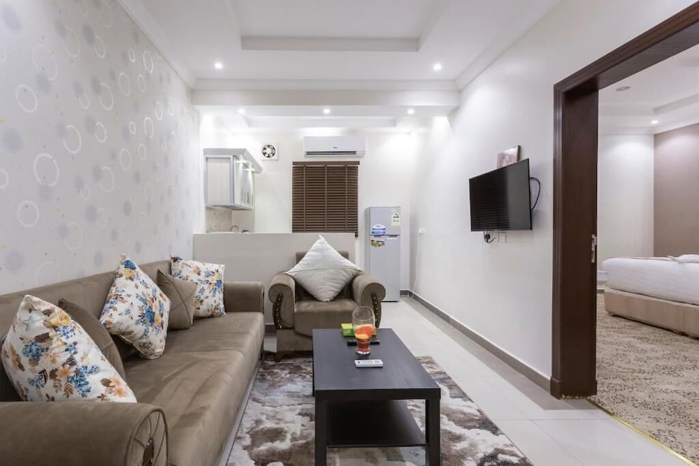 شقق ديور إن الفندقية(Dior Inn serviced apartments) 15/27