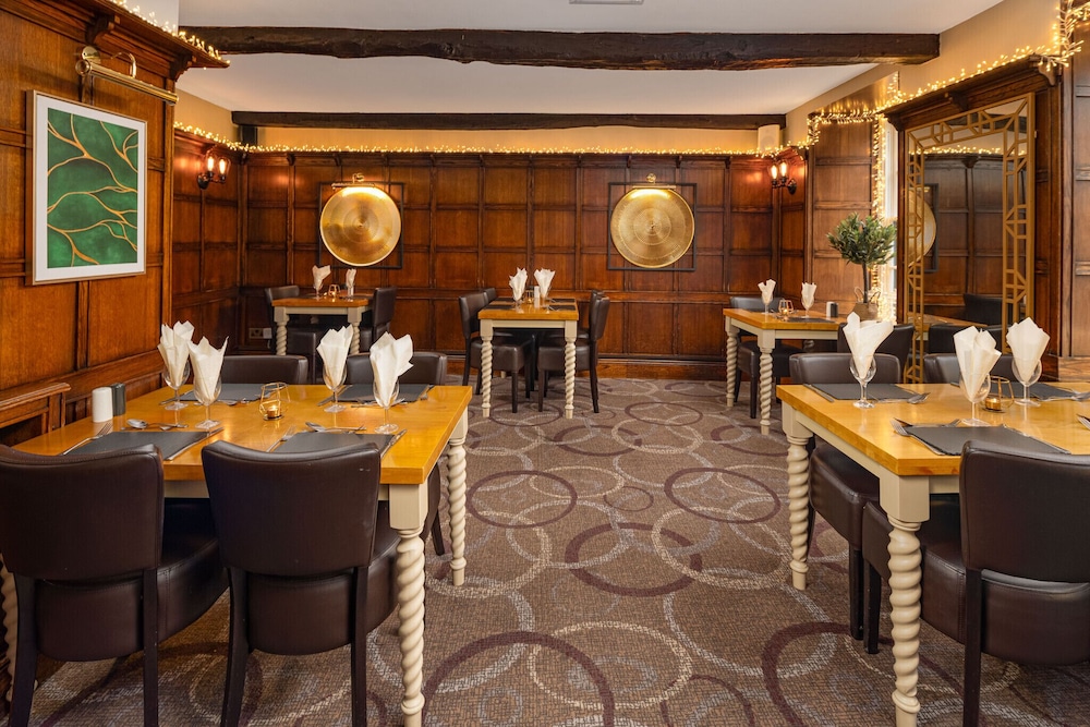 Boars Head Hotel 44/50