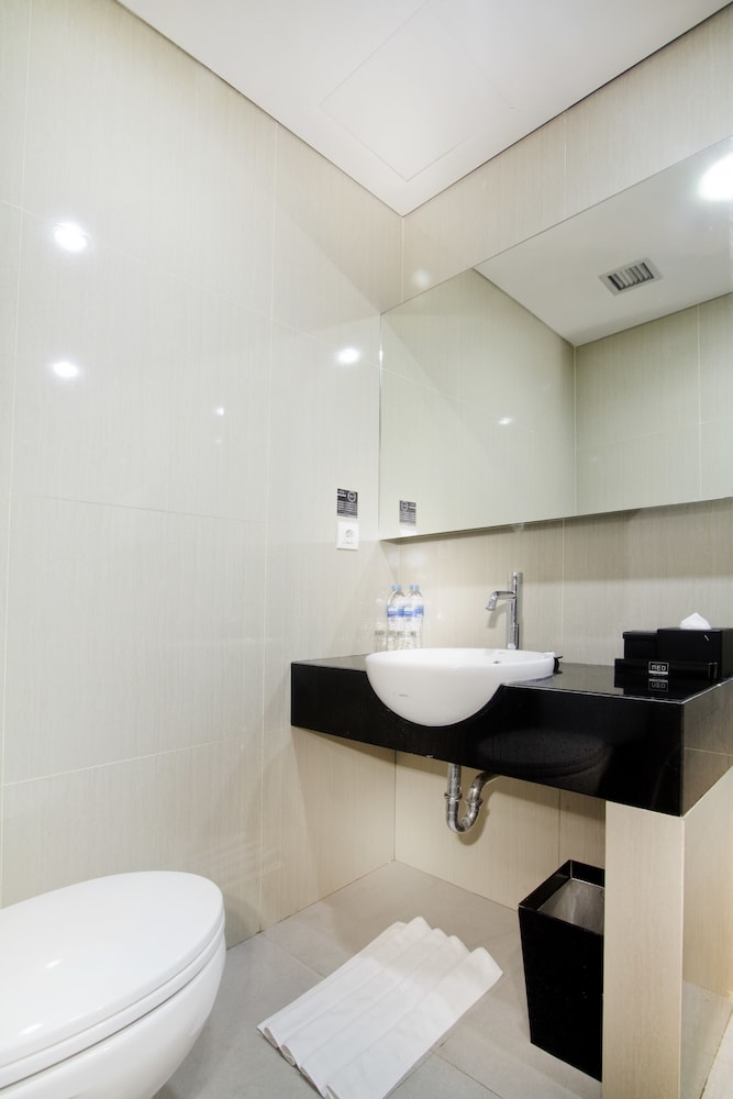 Hotel Neo Tendean 19/20
