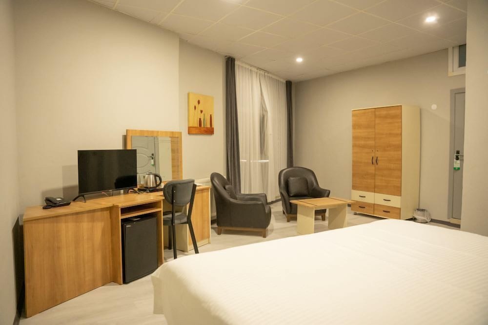 Deluxe, Double Bed
