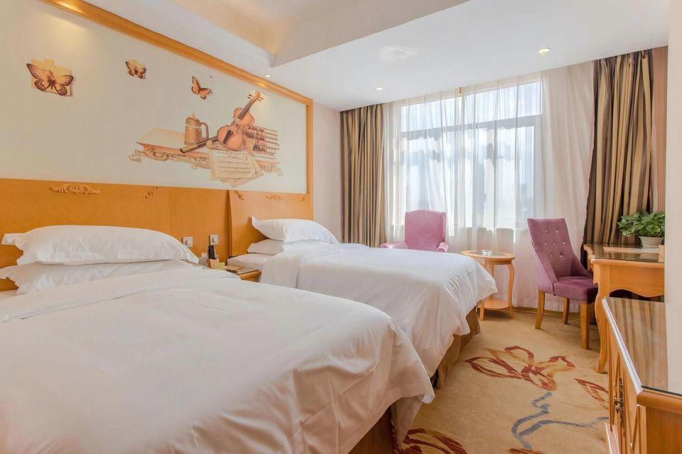 Superior, Twin Beds