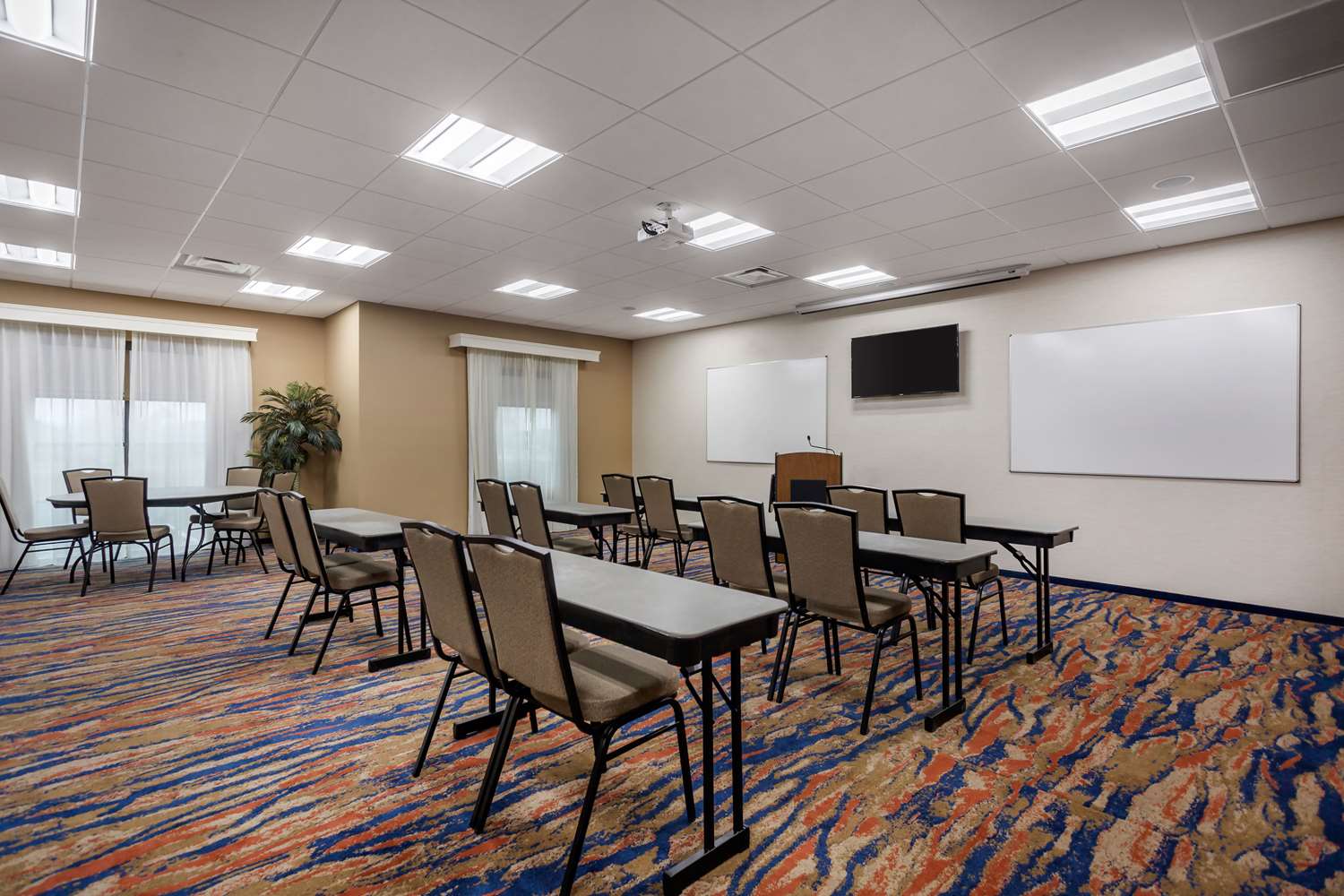 Comfort Suites Bowling Green Southeast 15/19
