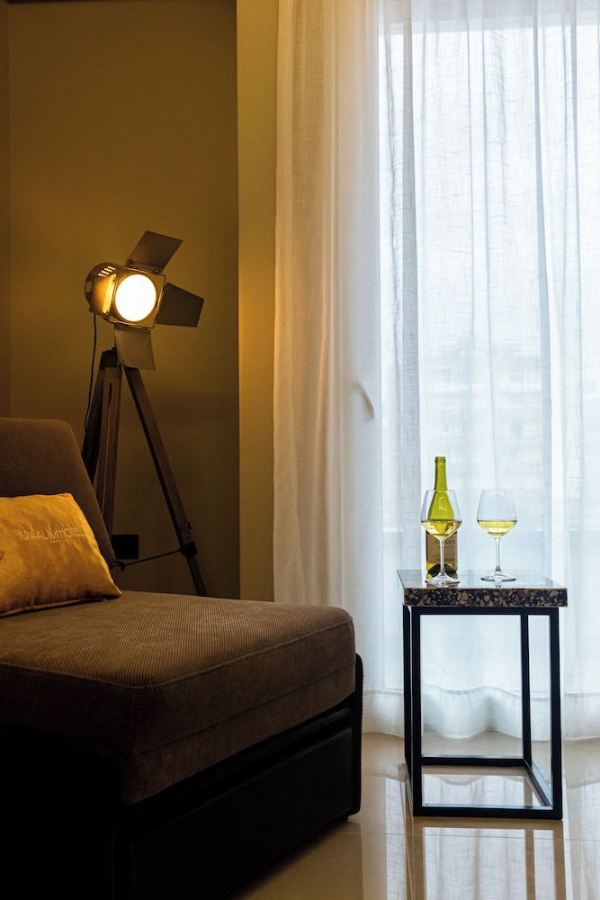 Kraal Hotel Vlore 32/38
