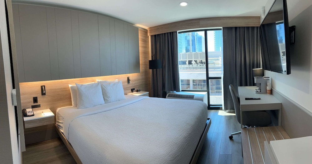 Upgrade, King Bed
