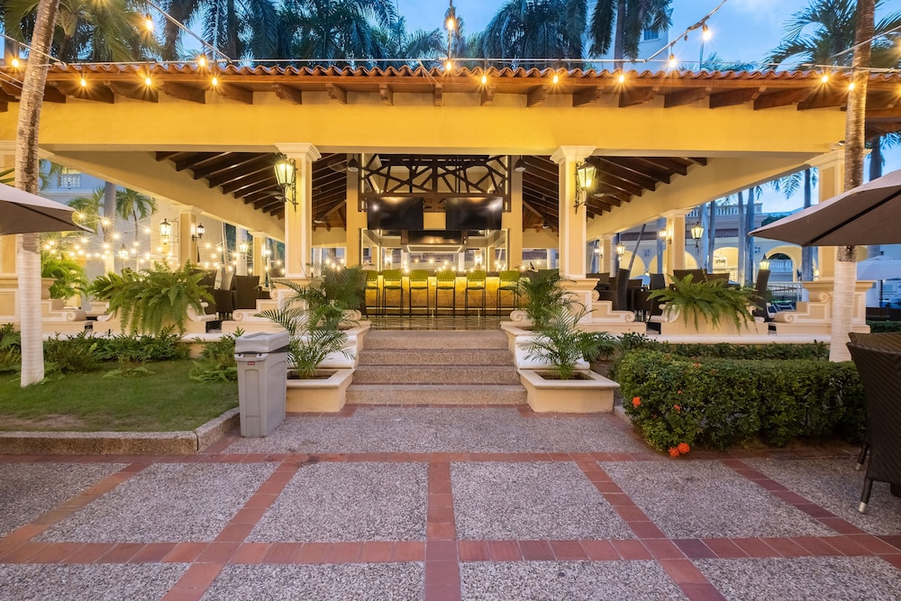 El Prado Hotel 5/62