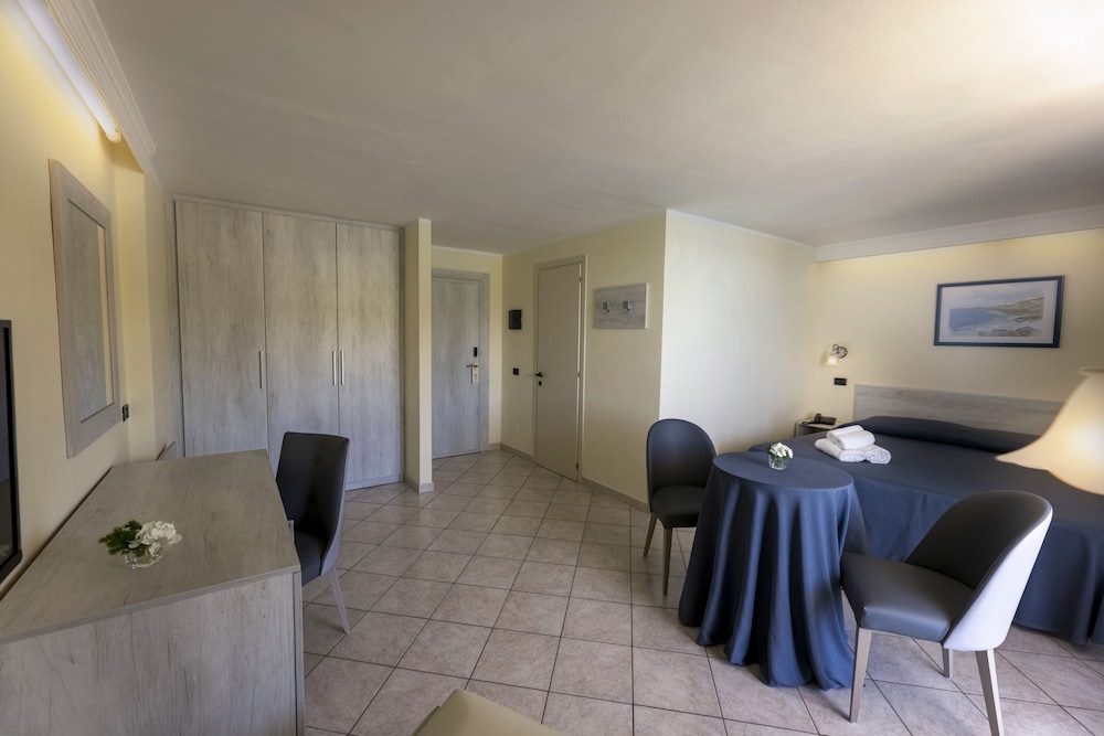 Del Faro Pugnochiuso Resort 18/64