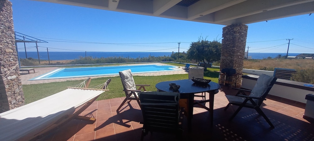 Cristelia Luxury Sea Front And Pool Villa 8/41