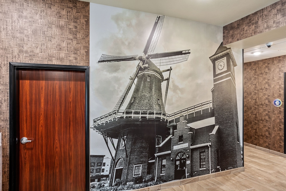 Cobblestone Hotel & Suites-Little Chute 24/48