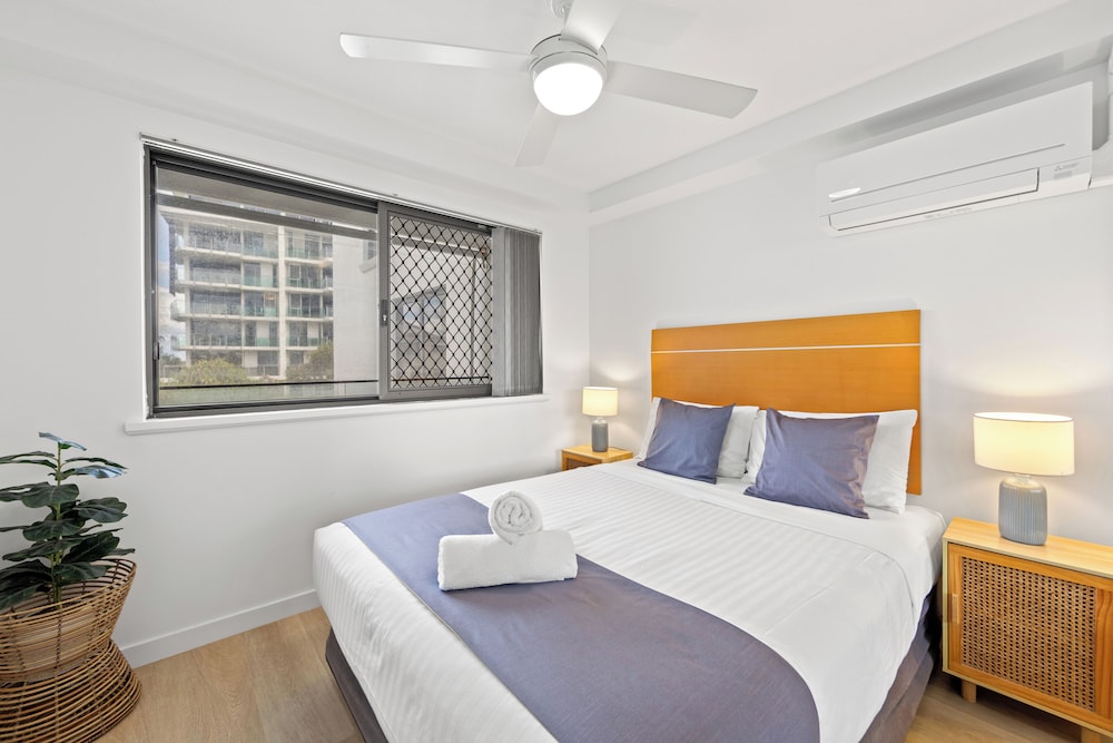 WINDWARD APARTMENTS 18/81
