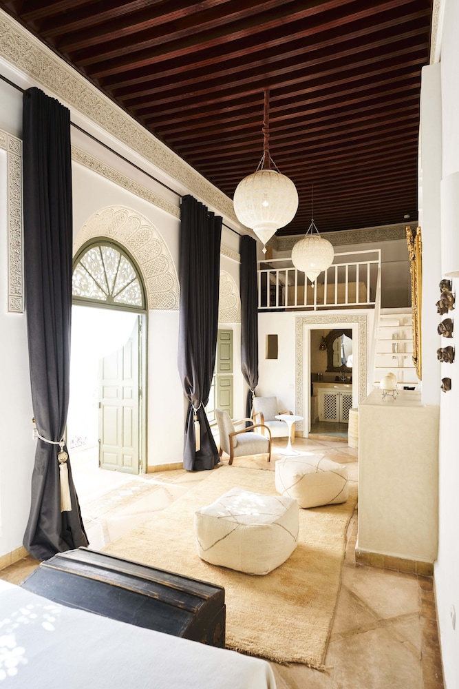 Riad Rafaele 10/74