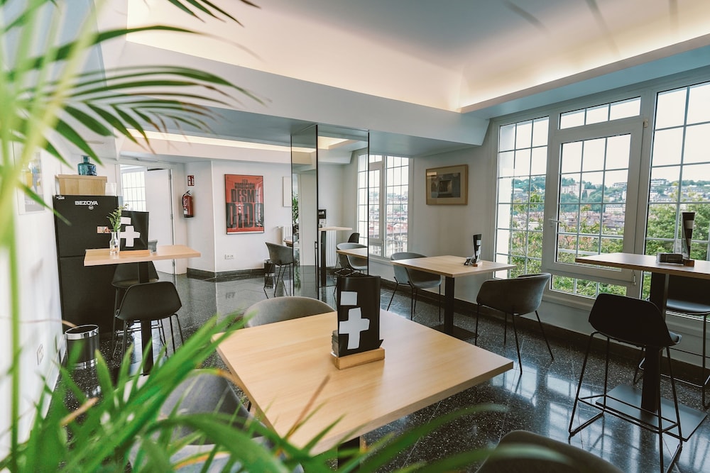 Hotel Avenida 43/62