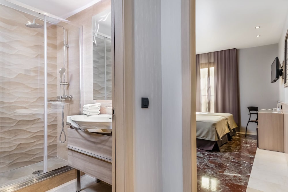 Gotico Hotel 24/77