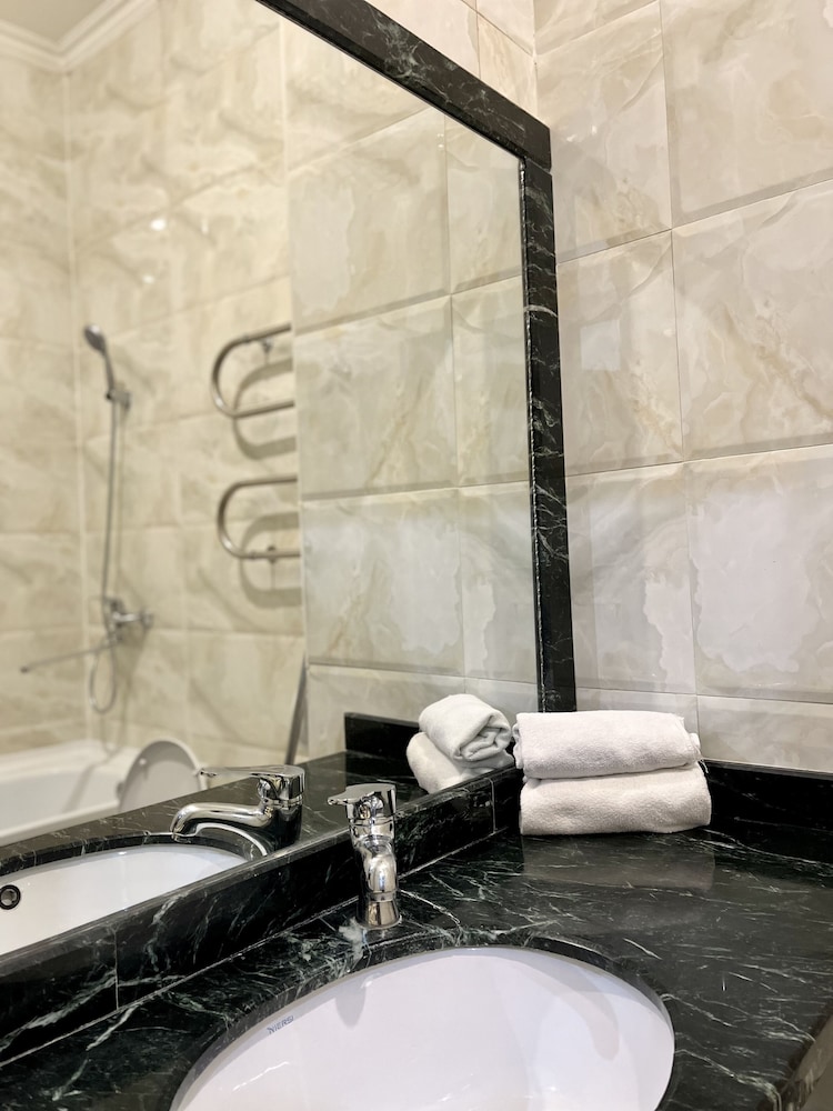 Grand Erbil Hotel 48/50