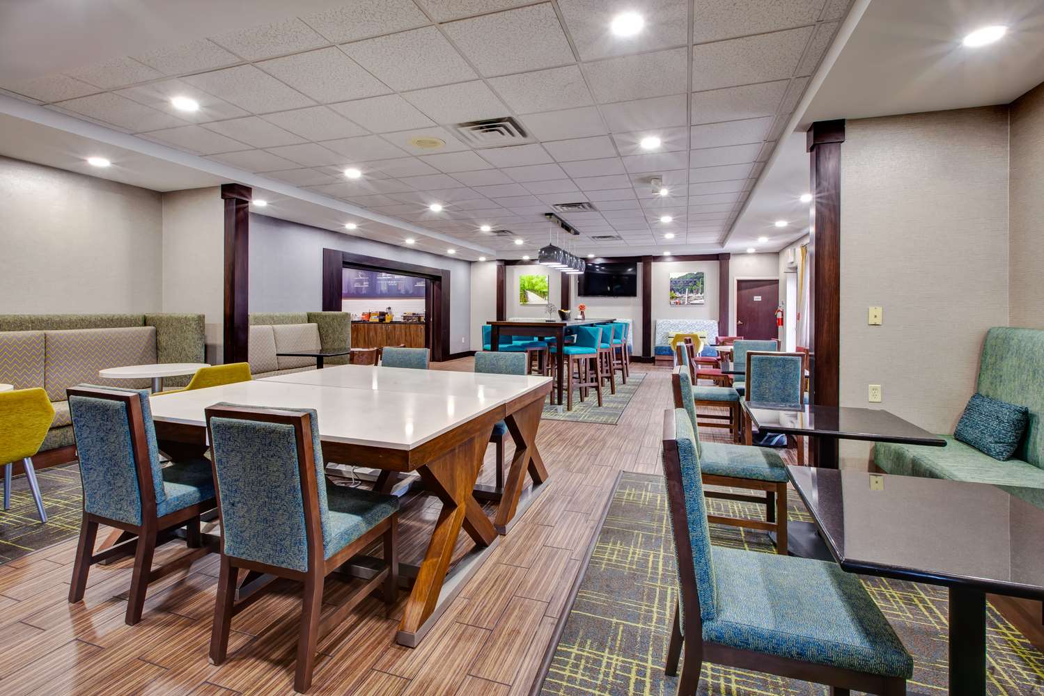 restaurant cafeteria