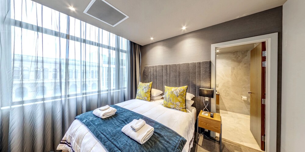 Distinction Dunedin Hotel 30/65
