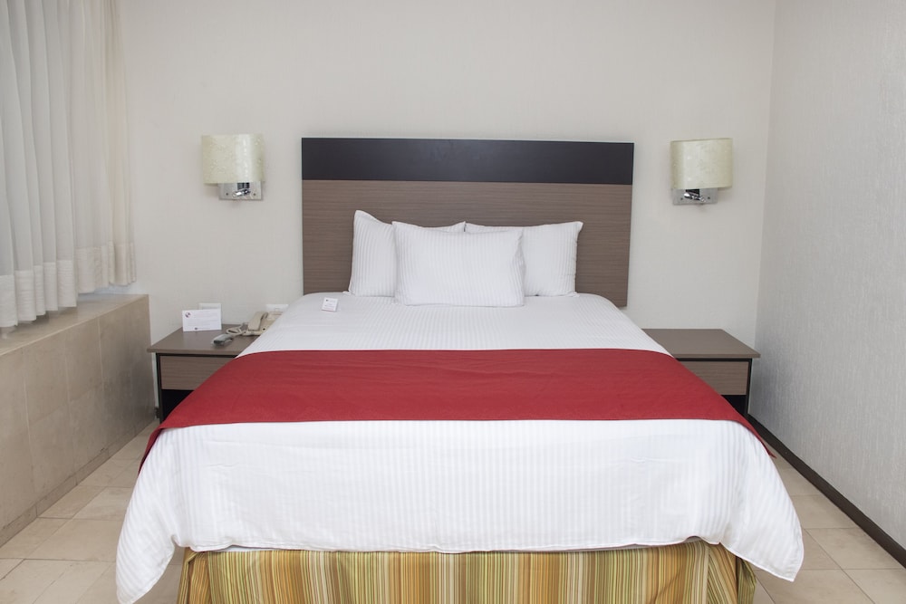 Ramada by Wyndham Hola Culiacan 14/45