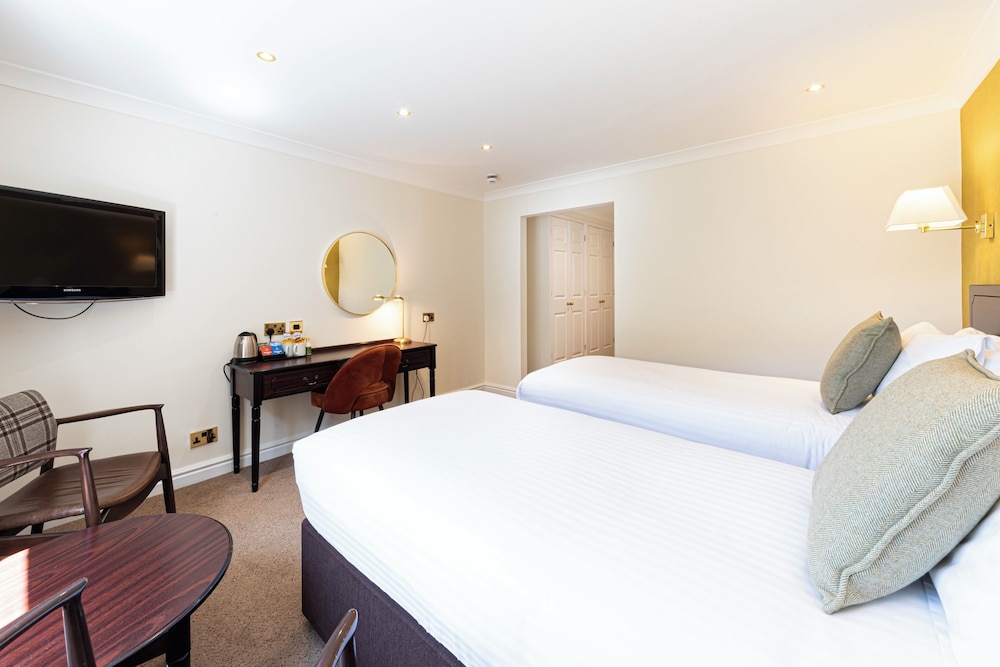 غرفة كلاسيكية بسرير كينج يُسمح فيها بالحيوانات الأليفة، Lake District Castle Inn 2/7