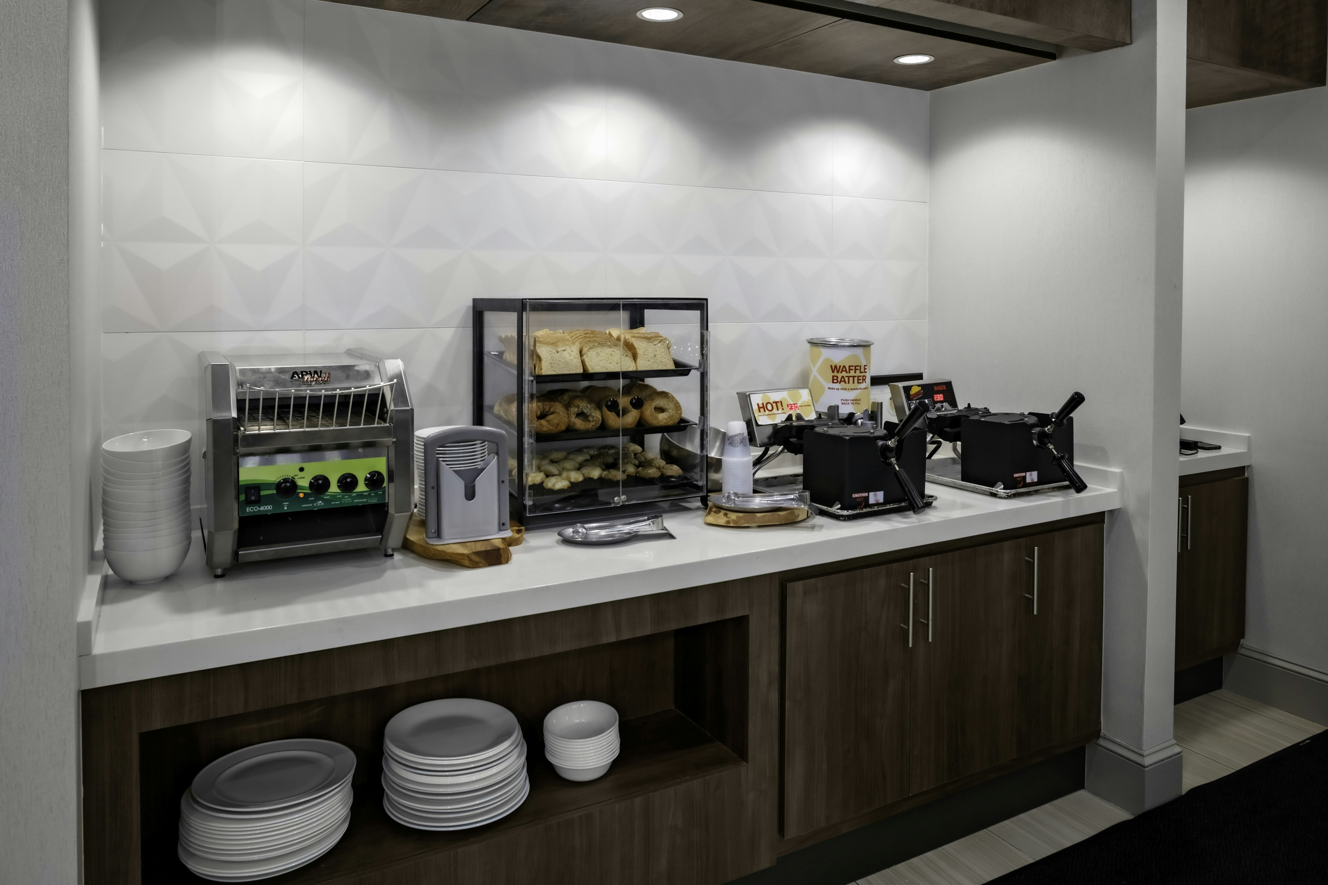 Hilton Garden Inn Atlanta Perimeter Center 10/64