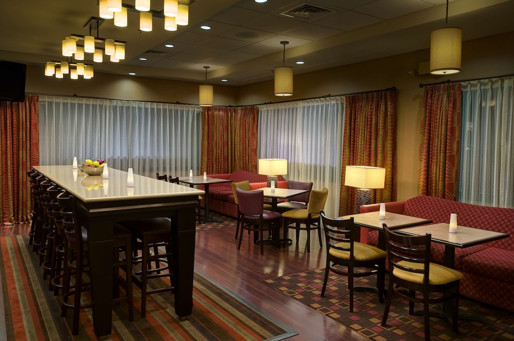 Hampton Inn Chambersburg 22/34