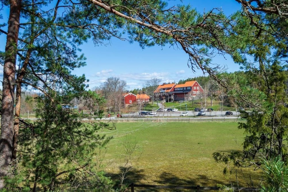 Skeviks Gård 47/50