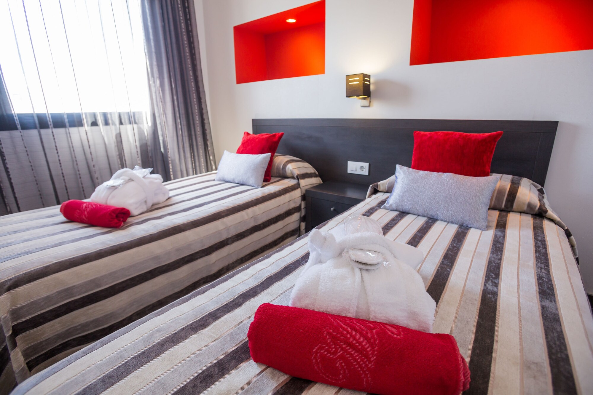 SANCTUARY, SUITE