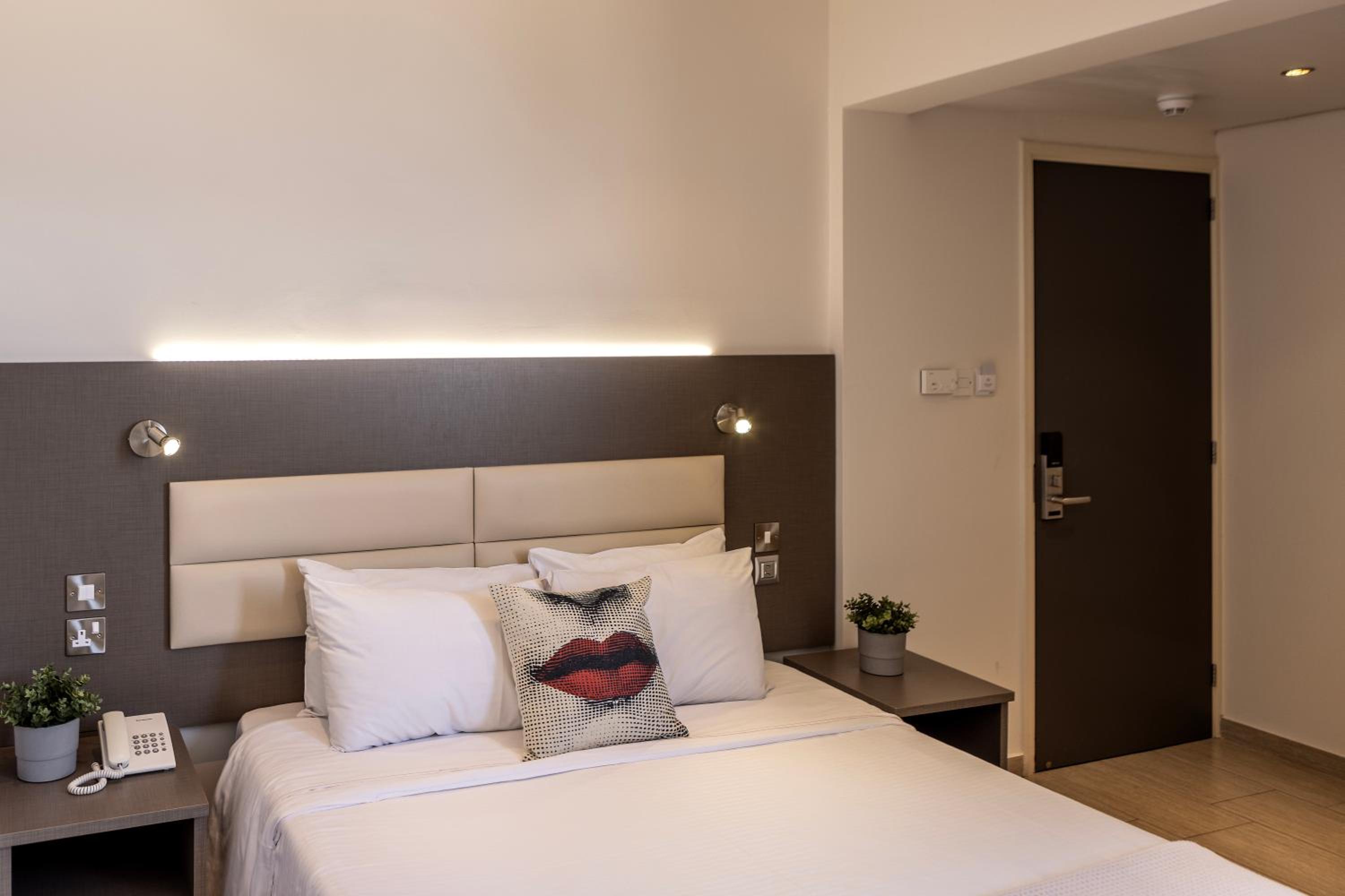 Room, Single, Sea View, No Balcony