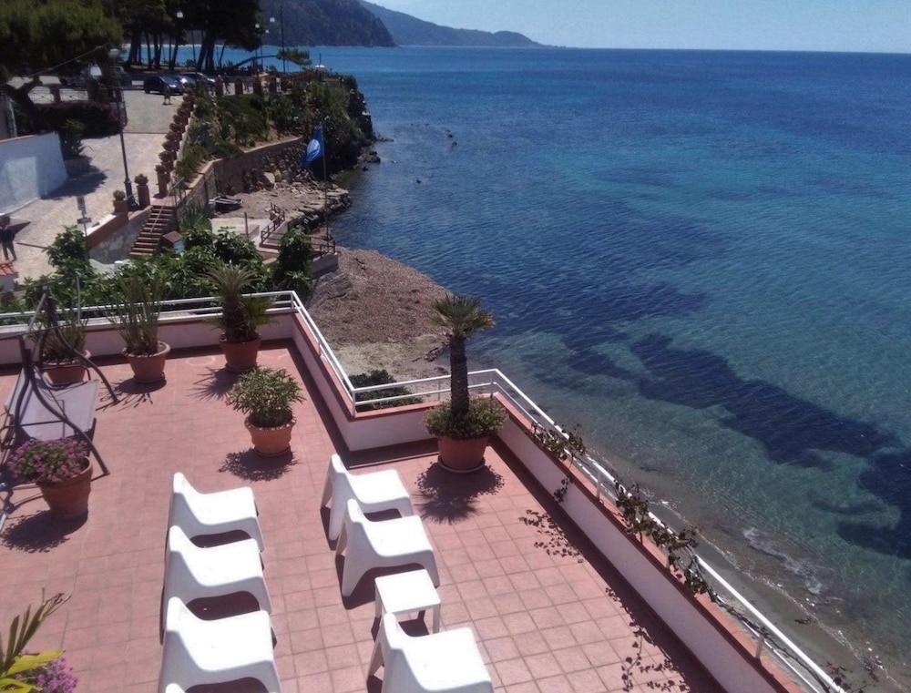 HOTEL IL CEFALO 34/50