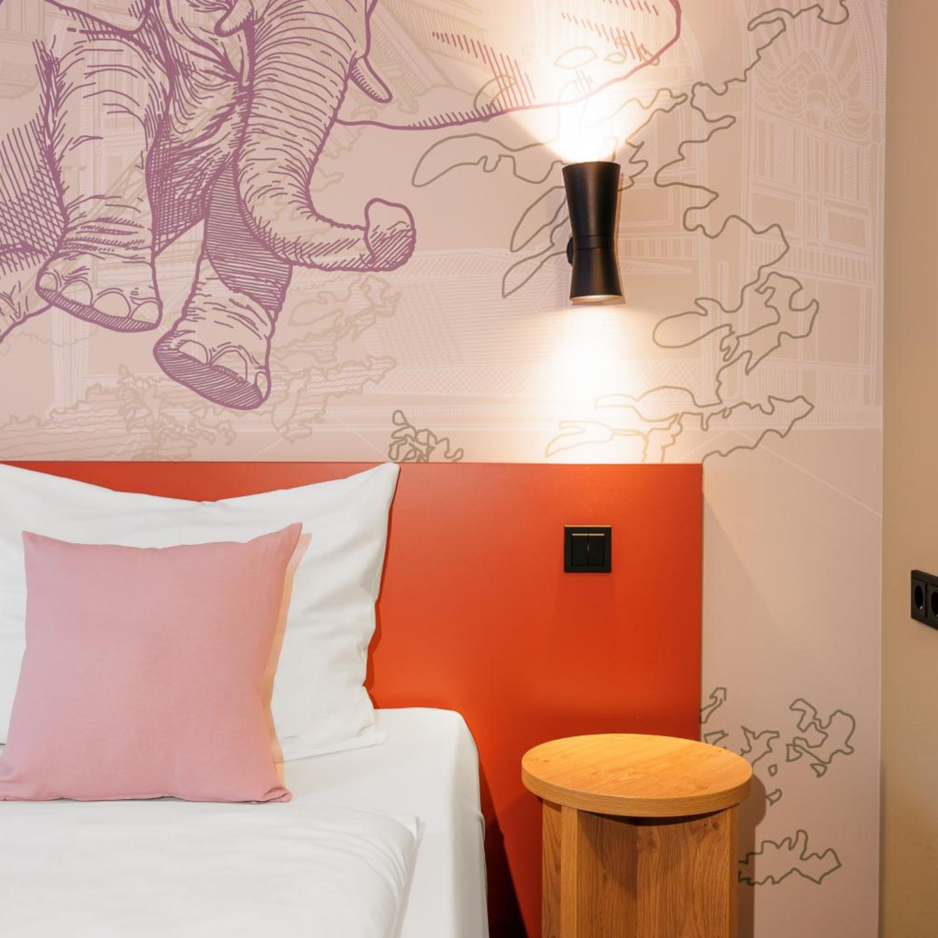 McDreams Hotel Wuppertal City 9/27