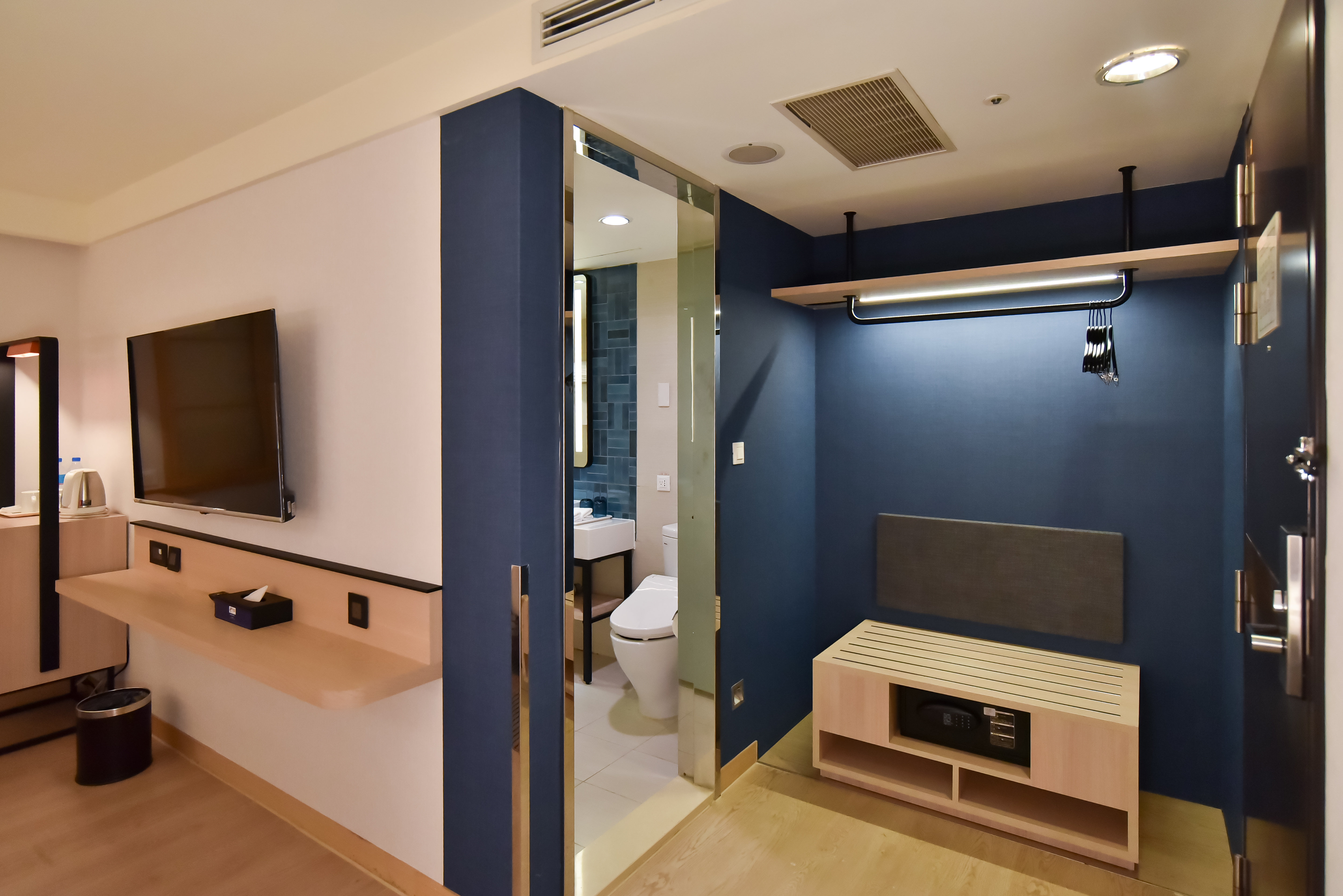 Holiday Inn Express Taipei Train Station 19/42