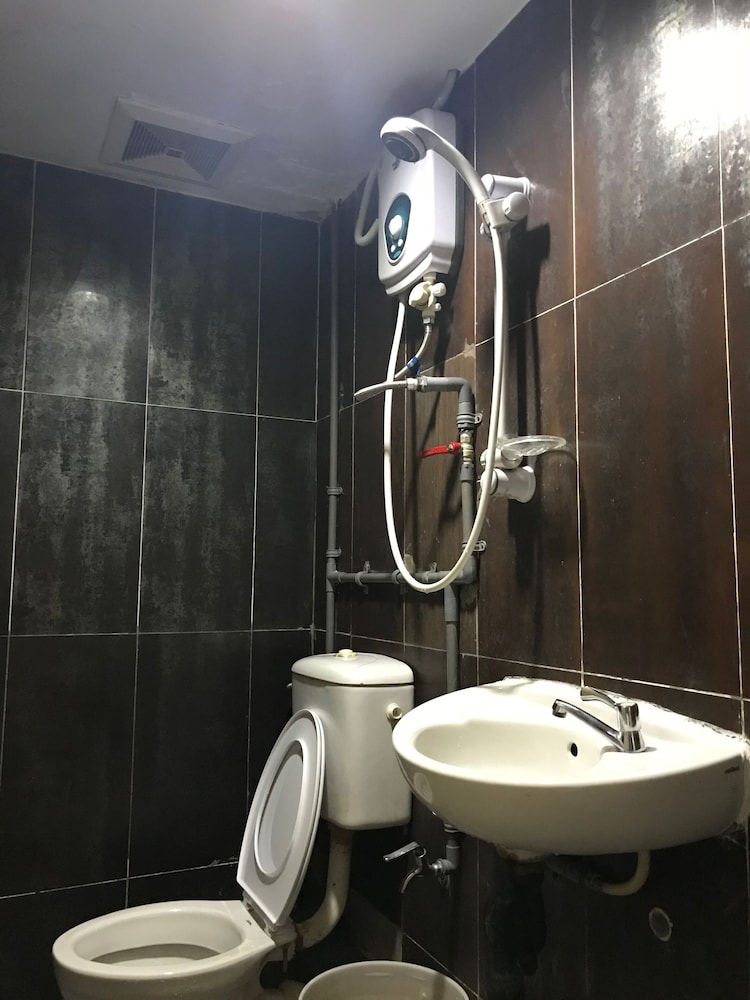 Iskandar Sinsuran Guesthouse 46/46