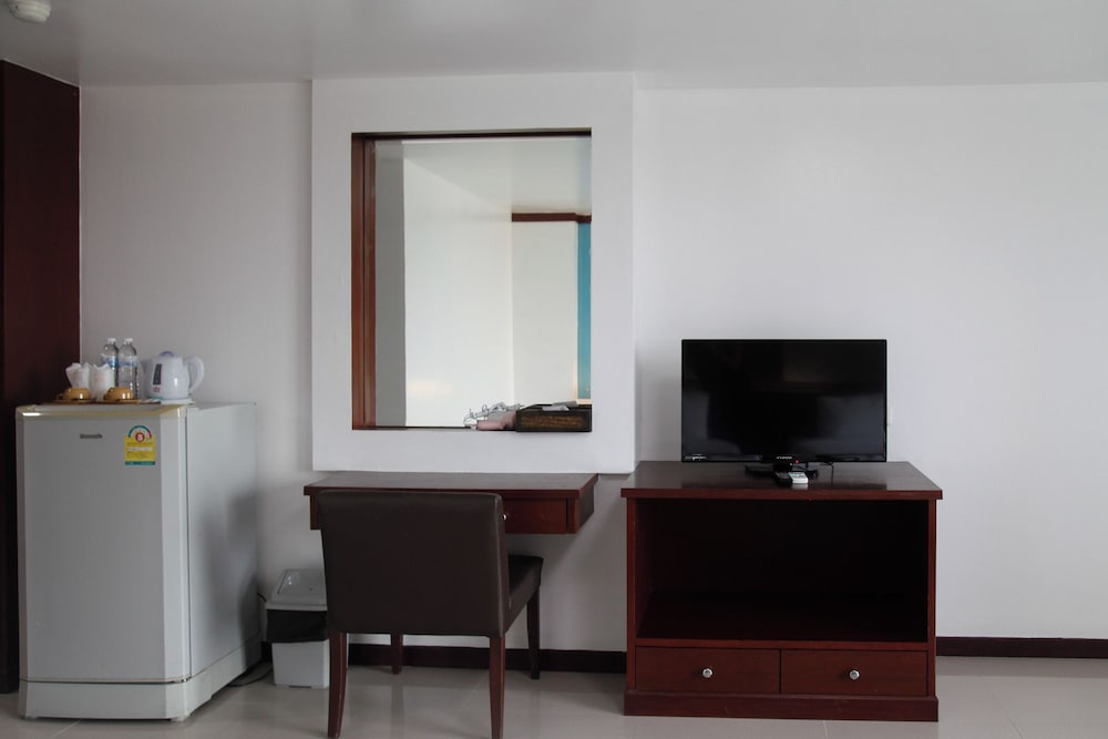 Convenient Grand Plus Hotel Suvarnabhumi 40/44