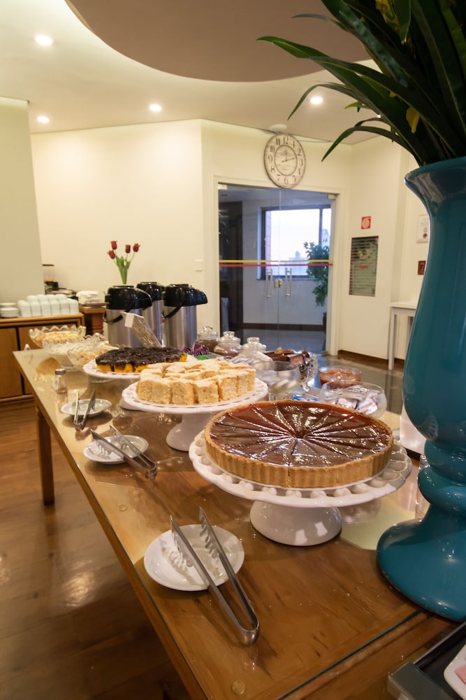 Golden Inga Suite Hotel 57/62