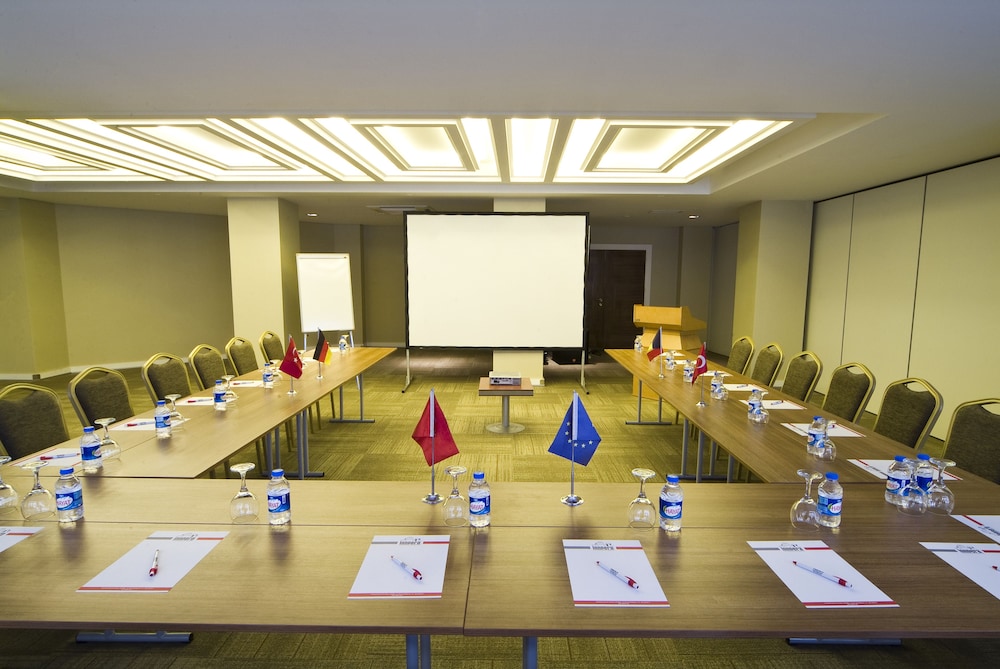 Innpera Hotel 37/50