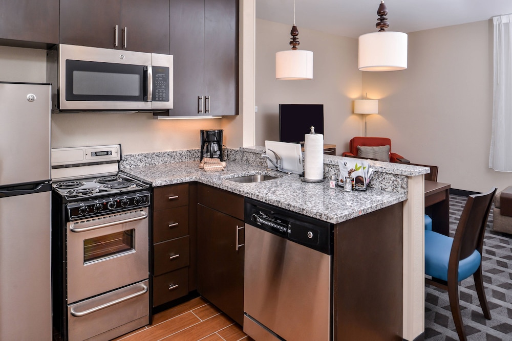 Towneplace Suites By Marriott Charleston-West Ashley 24/31