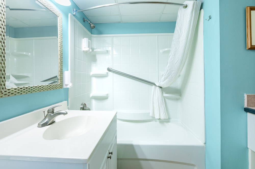 Ocean Key Resort Virginia Beach, Virginia 12/50