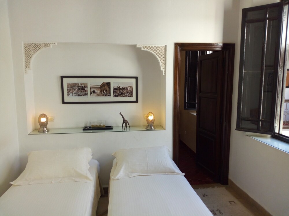 SUPERIOR, DOUBLE BED