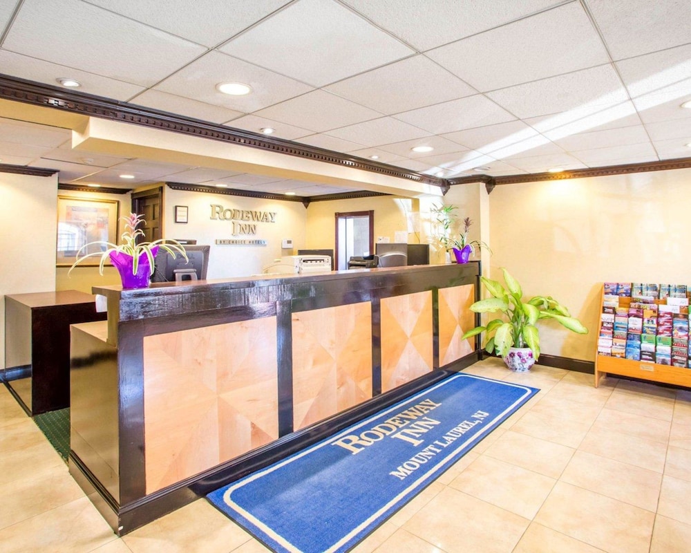 Rodeway Inn Mount Laurel Hwy 73 10/27