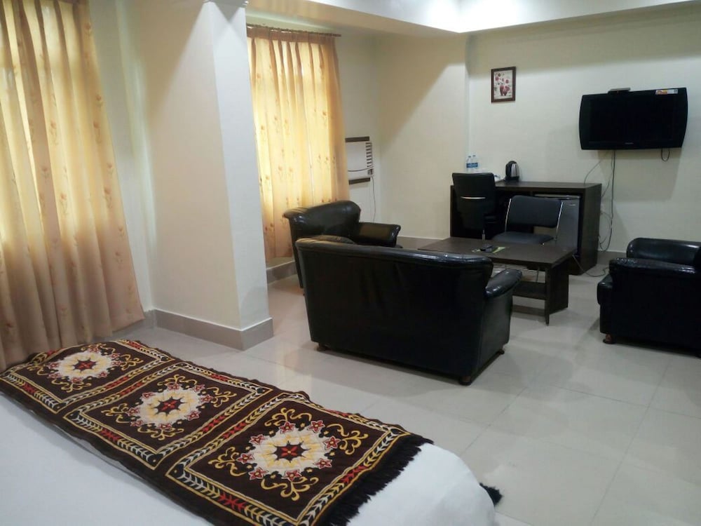 HOTEL BODHGAYA GAUTAM 40/50