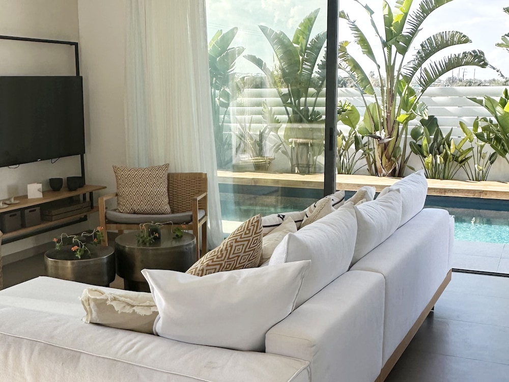 Lora Pearl Luxury Villa 47/66