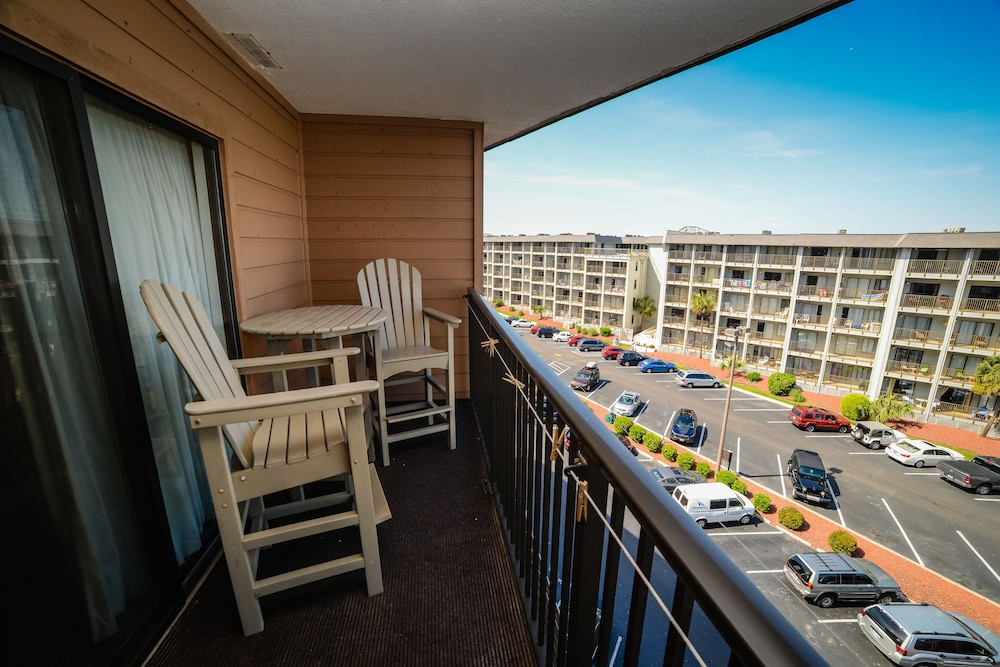 Myrtle Beach Resort by Beach Vacations 1/79